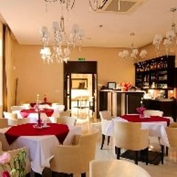 Salle du petit-déjeuner située dans le restaurant Central Park Penzión Fotos