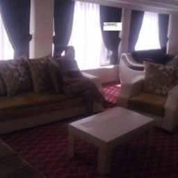 Hall Madi Hotel Van Fotos