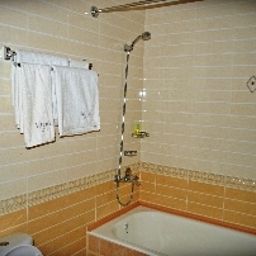 Salle de bains Ideal Hotel Fotos