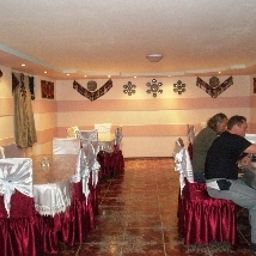 Salle du petit-déjeuner située dans le restaurant Ideal Hotel Fotos