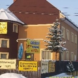 Vista exterior Zajazd Pułaskiego Fotos
