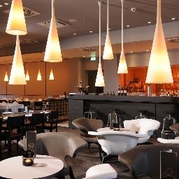 Salle du petit-déjeuner située dans le restaurant Hotel Indigo Berlin - Ku'damm Fotos