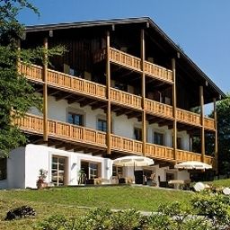 Außenansicht Alpenvilla Berchtesgaden Suitehotel garni Fotos