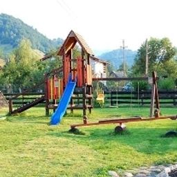 Giardino Podul Turcului Pensiunea Fotos