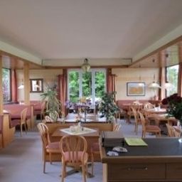 Sala de desayuno en el restaurante Hochgratblick Fotos