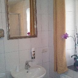 Camera da bagno Forsthaus Gasthof Fotos