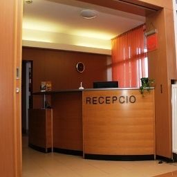 Ресепшен Pest Inn Fotos