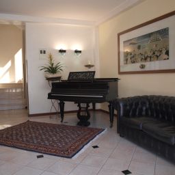 Hall Arcangelo Fotos