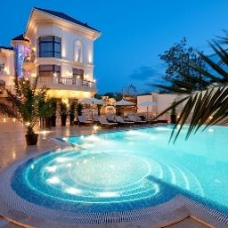 Pool Villa le Premier Fotos