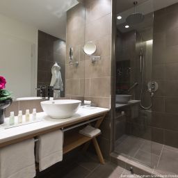Camera da bagno Wyndham Grand ex Crowne Plaza Potsdamer Platz Fotos