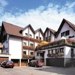 Exterior view Zur Linde Gasthaus Fotos