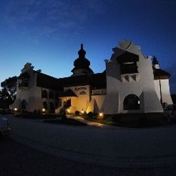 Vista esterna Kasztel Fotos