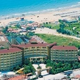 Vista exterior Holiday Point Hotel & Spa Fotos