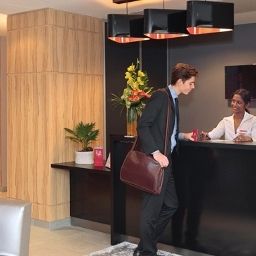 Reception Park & Suites Elégance Rosny sous Bois Residence de Tourisme Fotos