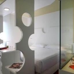 Suite Room Mate Pau Fotos