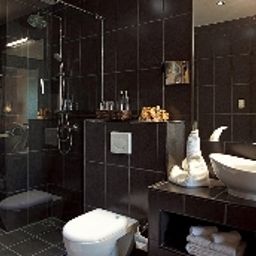 Bathroom The Henry Hotel formerly The House of Cebu Fotos