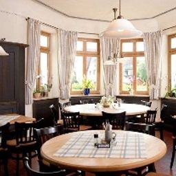 Sala de desayuno en el restaurante Bräustüble Altenmünster Landgasthof Fotos