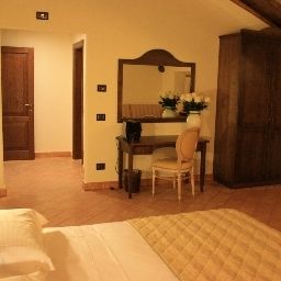 Business-Zimmer Cascina Canova Fotos