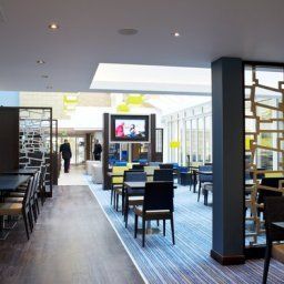 Bar Holiday Inn Express WINDSOR Fotos