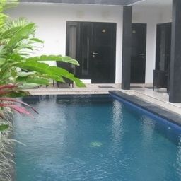 Pool Legian Guest House Fotos
