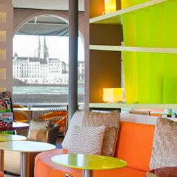 Breakfast room within restaurant ibis Styles Bayonne Gare Centre Fotos